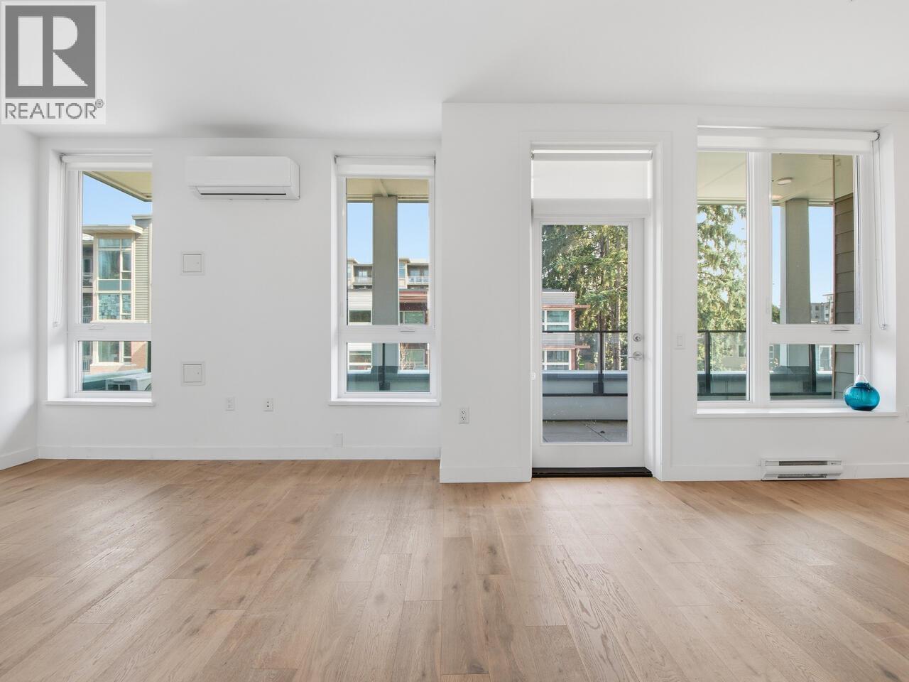 405 2137 CHESTERFIELD AVENUE, North Vancouver