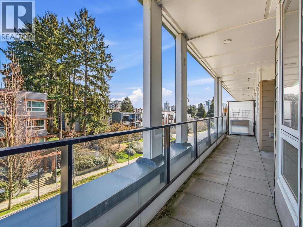 405 2137 CHESTERFIELD AVENUE, North Vancouver