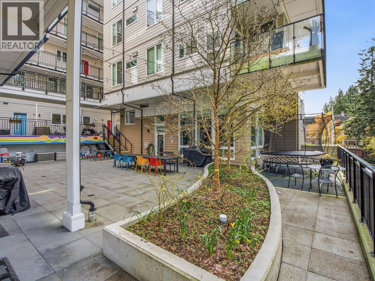 405 2137 CHESTERFIELD AVENUE, North Vancouver