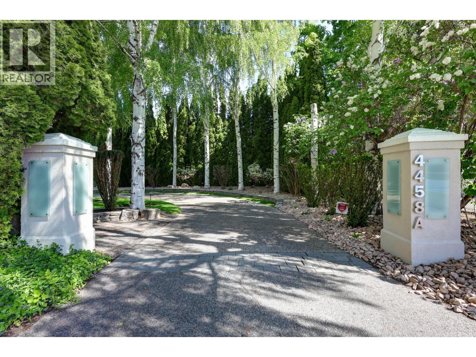 4458A Lakeland Road, Kelowna