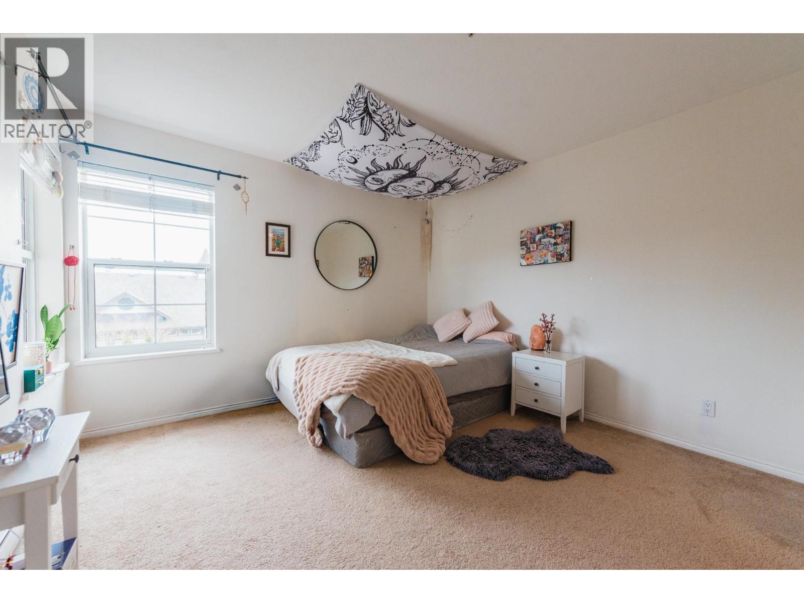 45 689 PARK ROAD, Gibsons