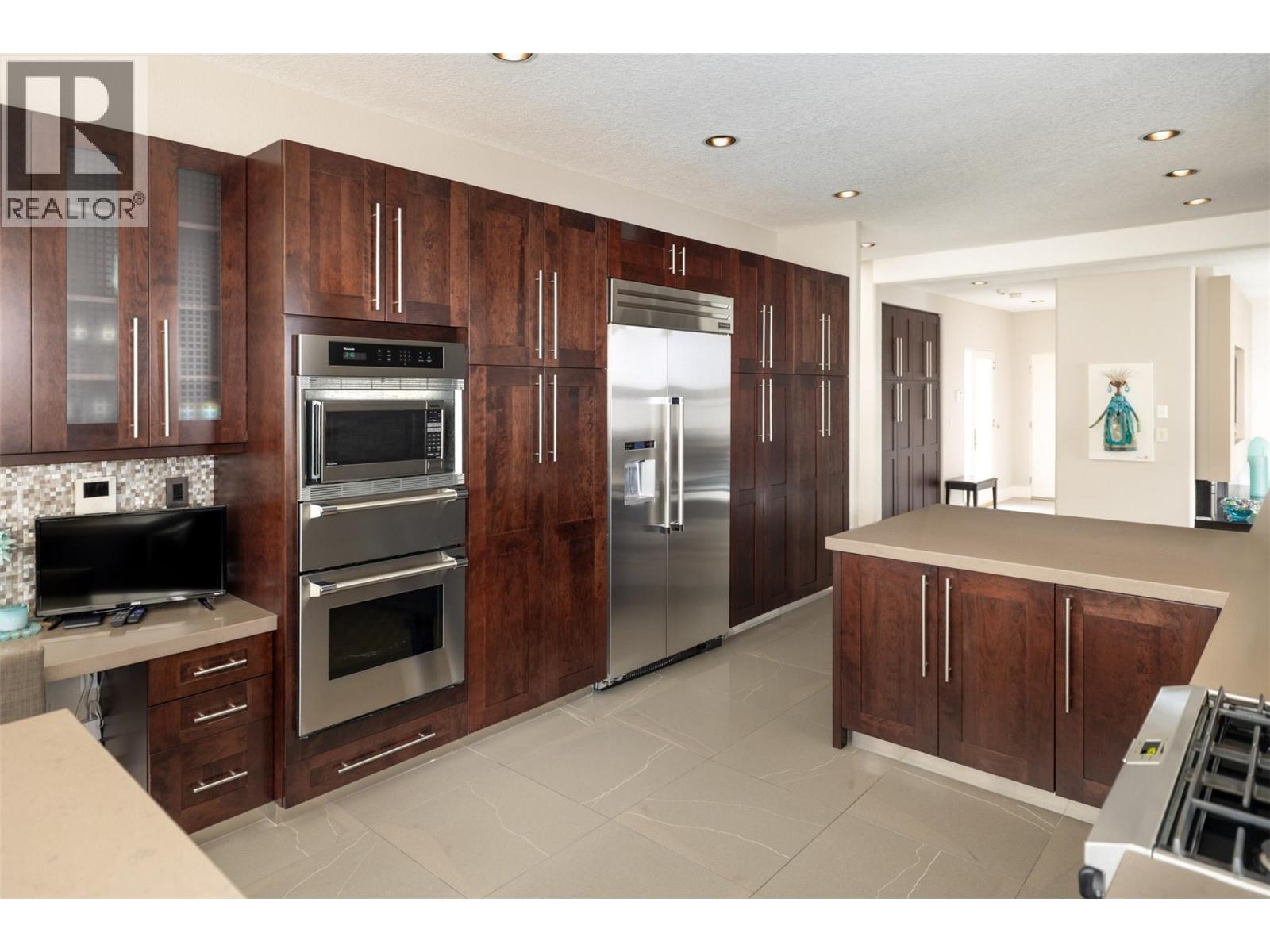 4458A Lakeland Road, Kelowna