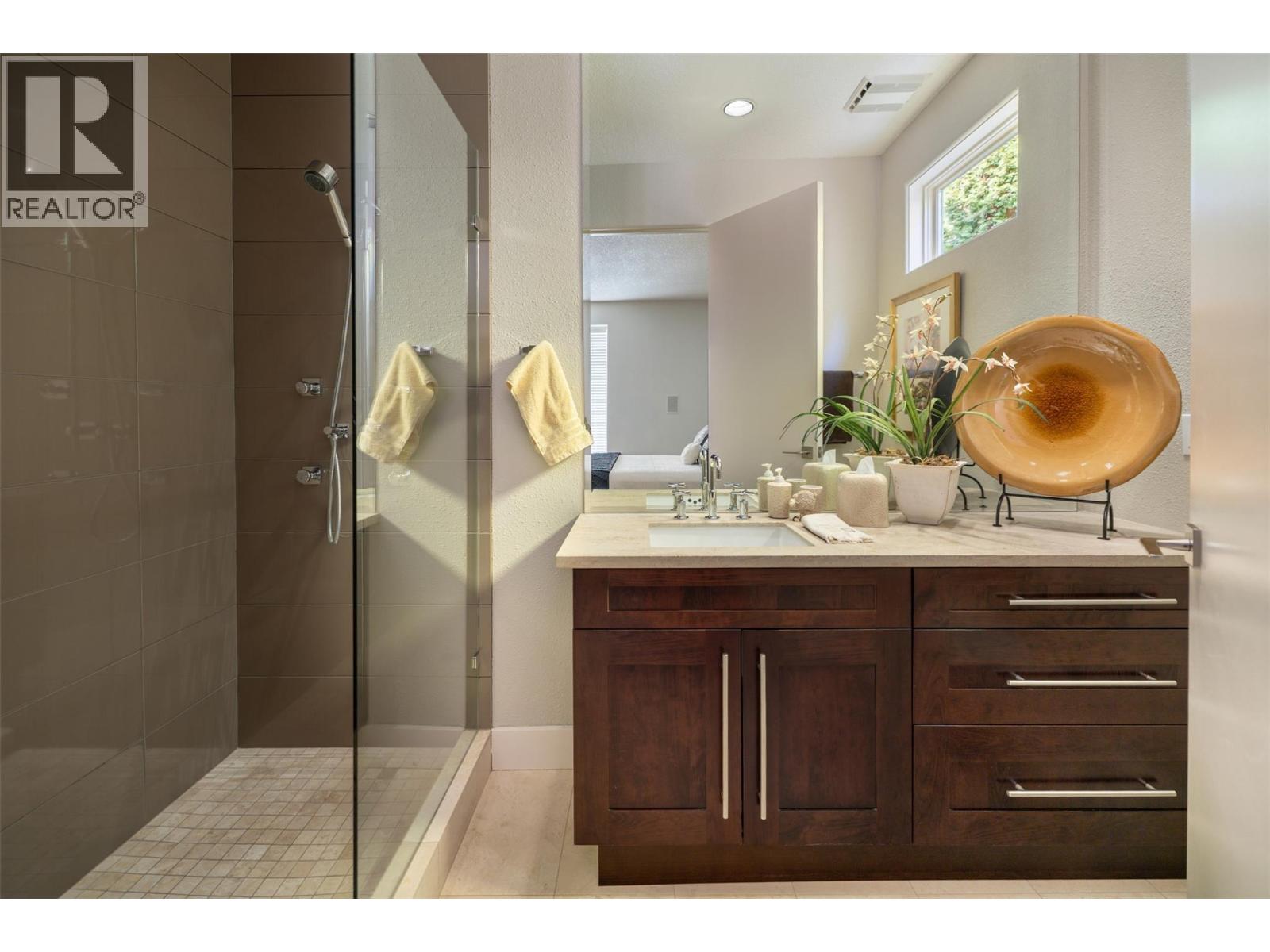 4458A Lakeland Road, Kelowna