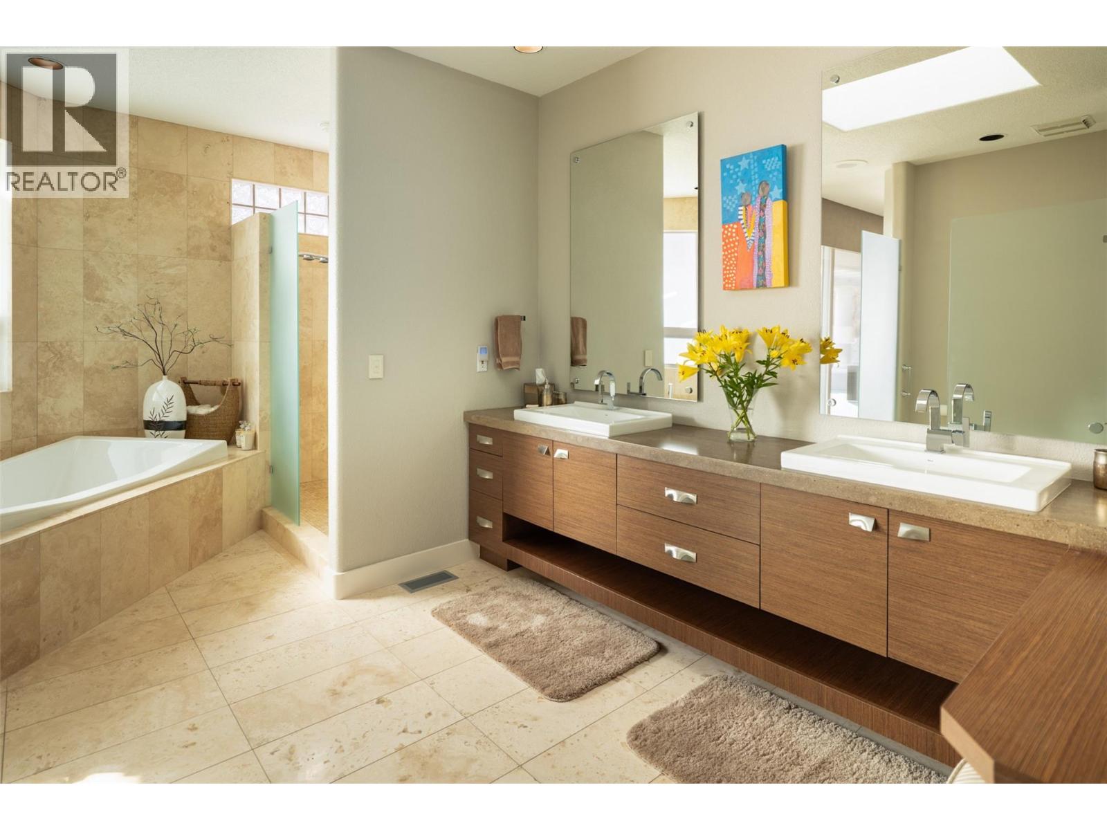 4458A Lakeland Road, Kelowna