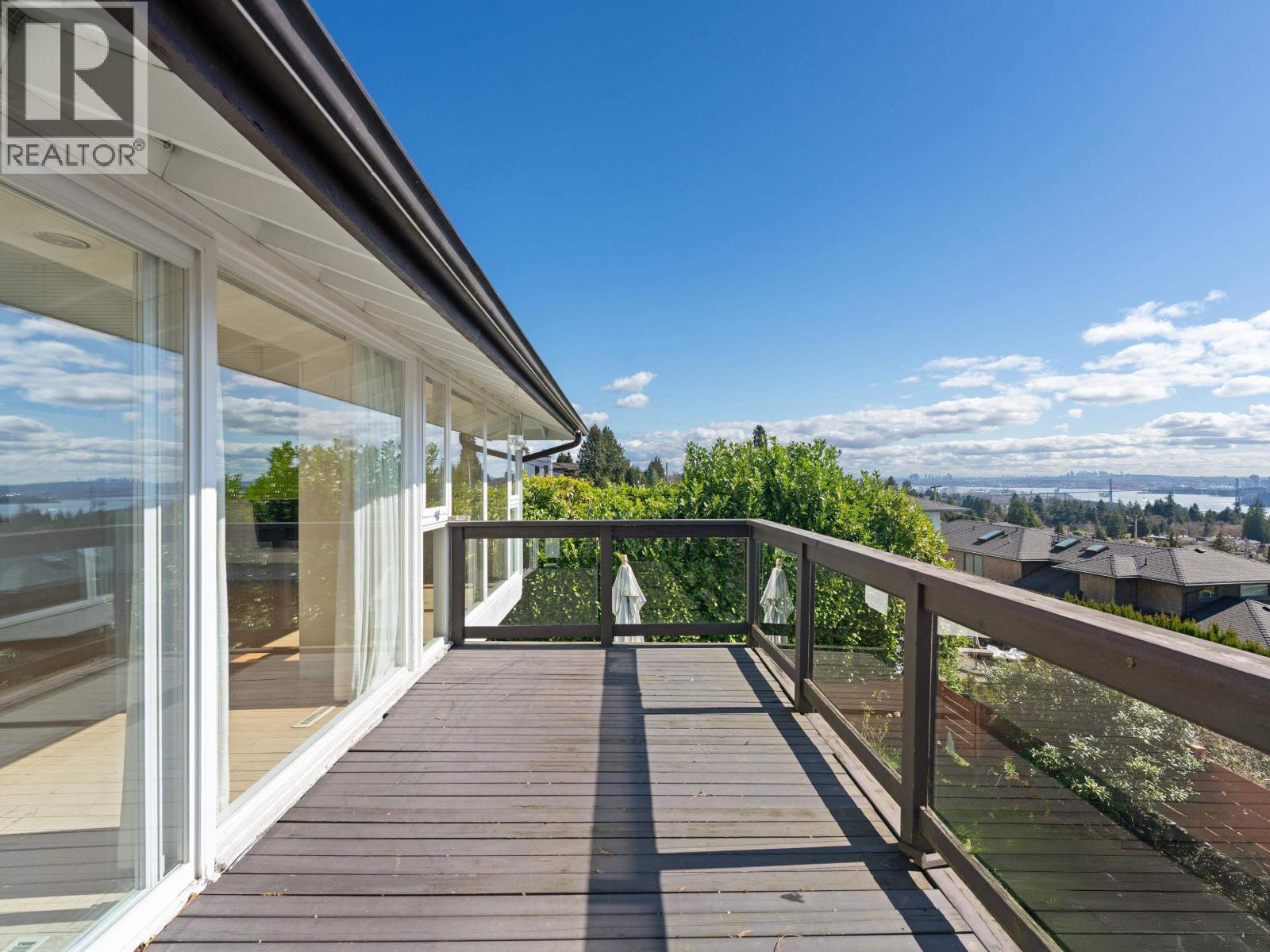 2220 QUEENS AVENUE, West Vancouver