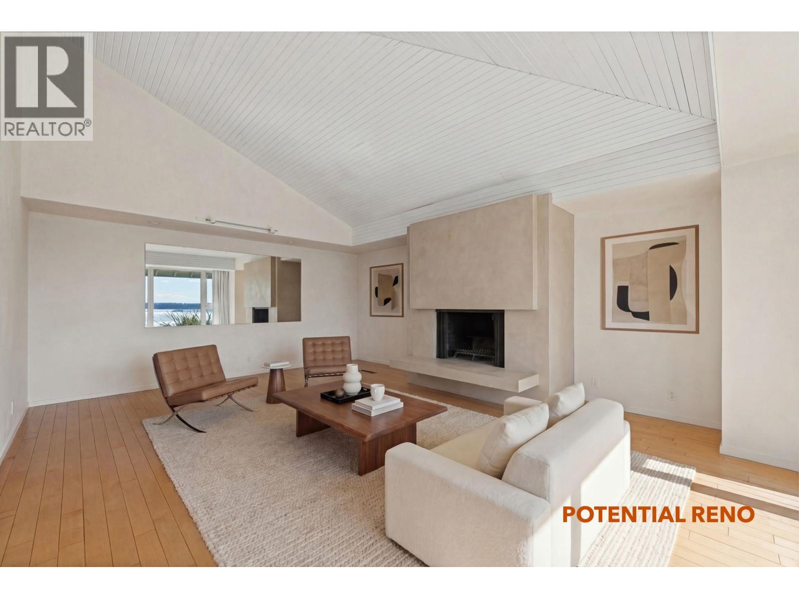 2220 QUEENS AVENUE, West Vancouver