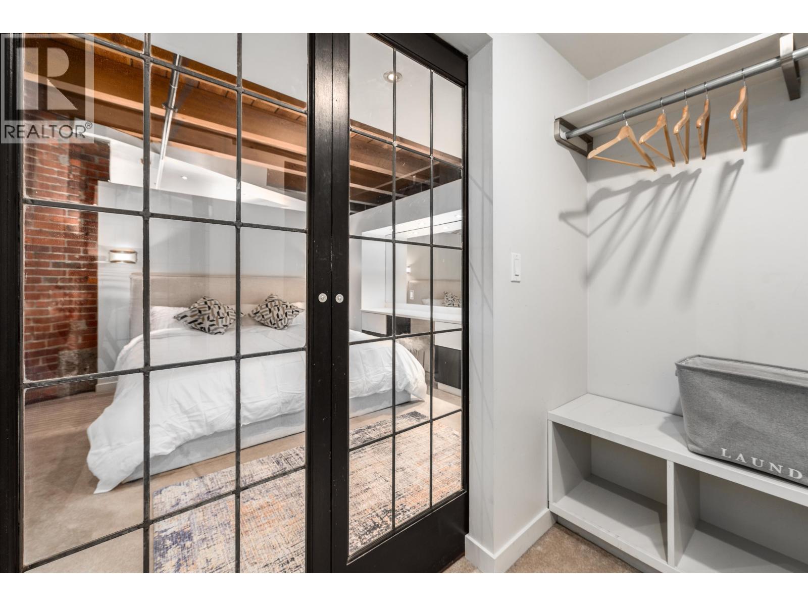 302 55 E CORDOVA STREET, Vancouver