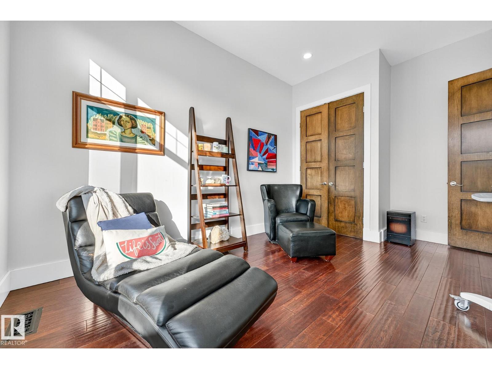 940 HALIBURTON RD NW, Edmonton