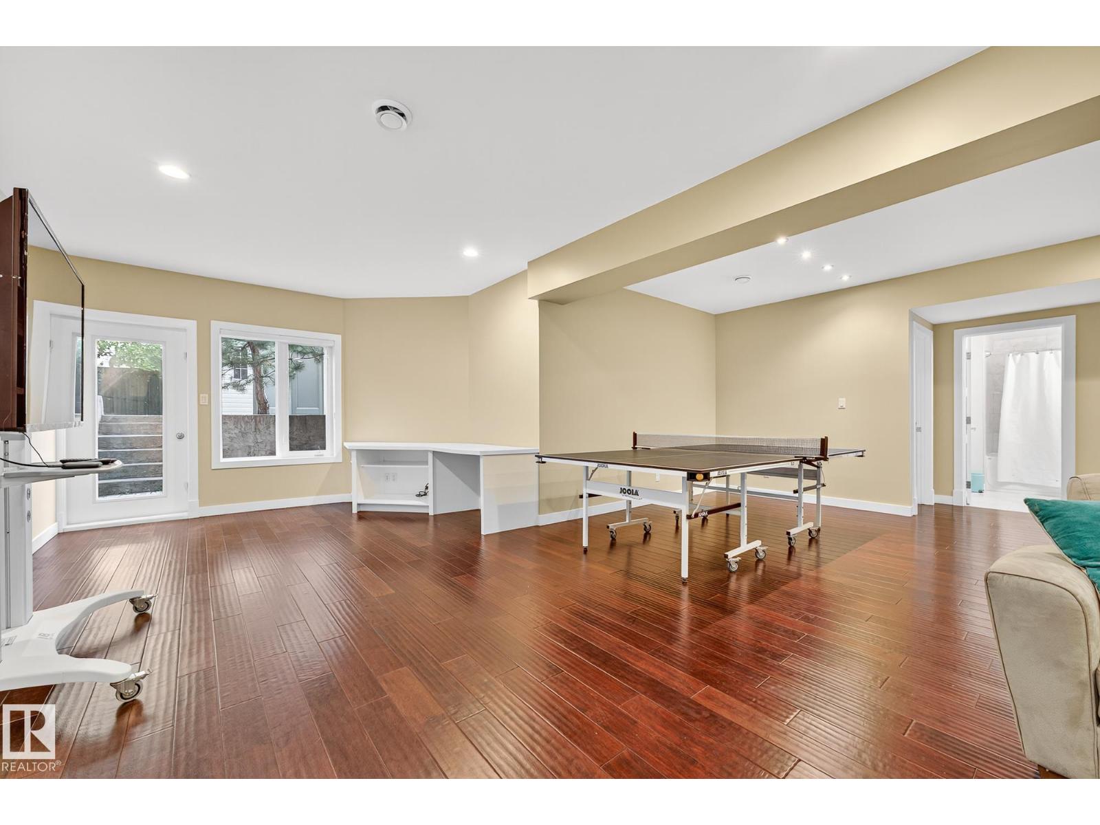 940 HALIBURTON RD NW, Edmonton