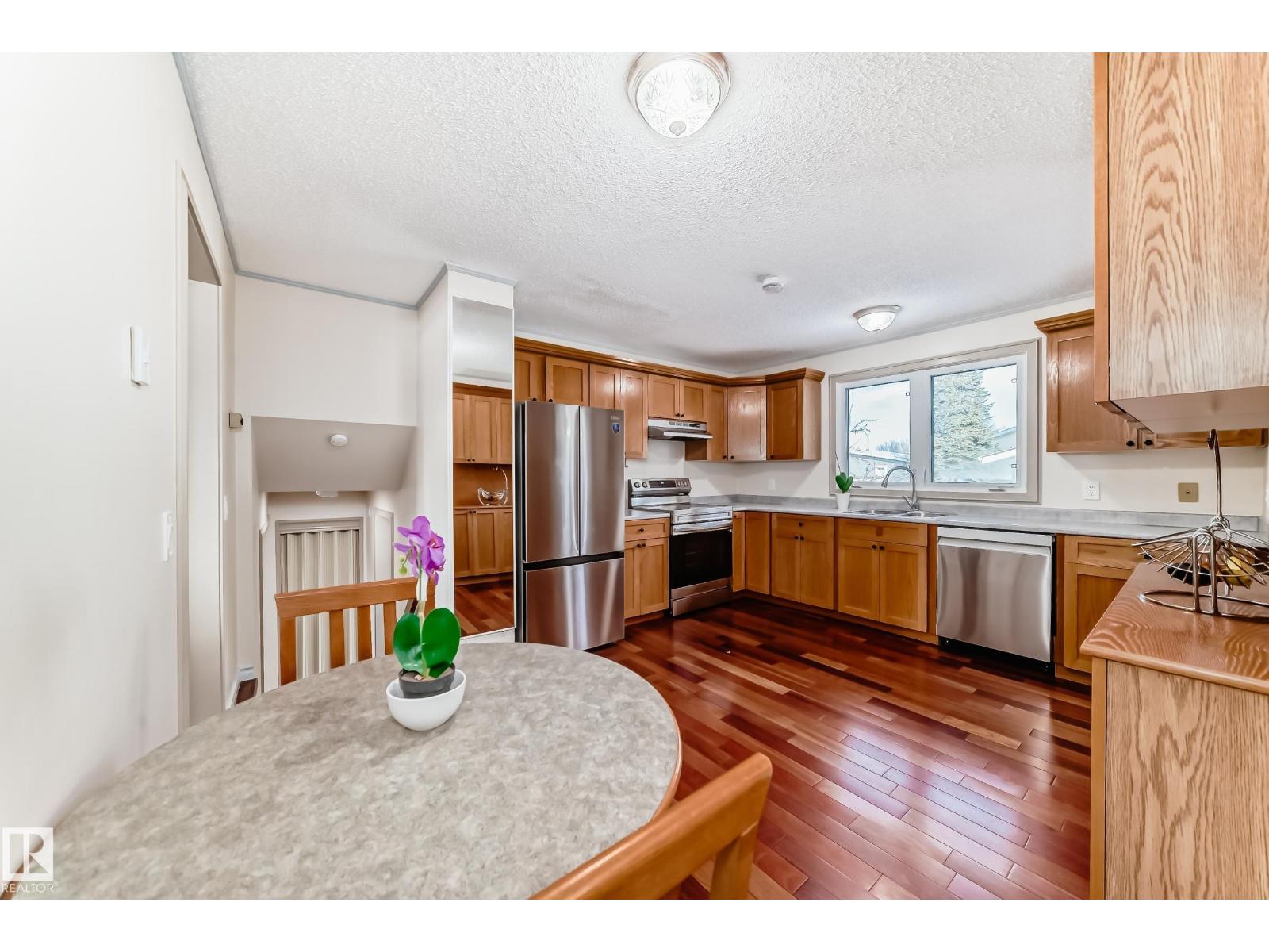 8733 181A ST NW NW, Edmonton