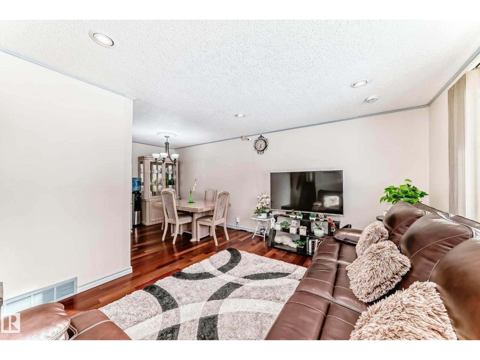 8733 181A ST NW NW, Edmonton