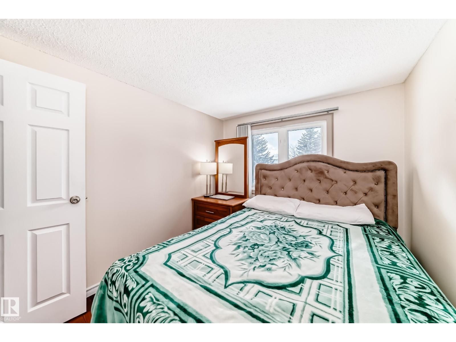 8733 181A ST NW NW, Edmonton