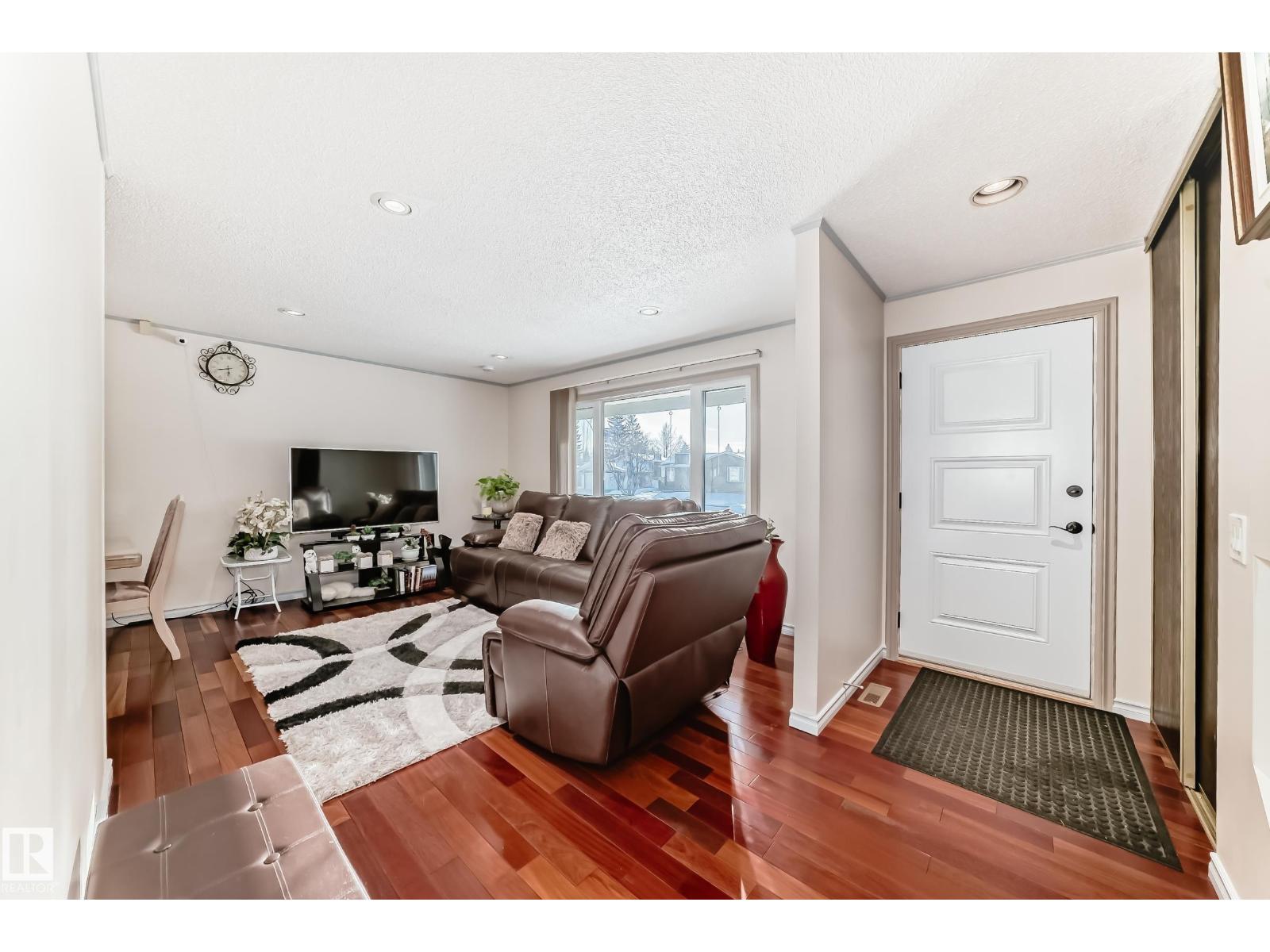 8733 181A ST NW NW, Edmonton