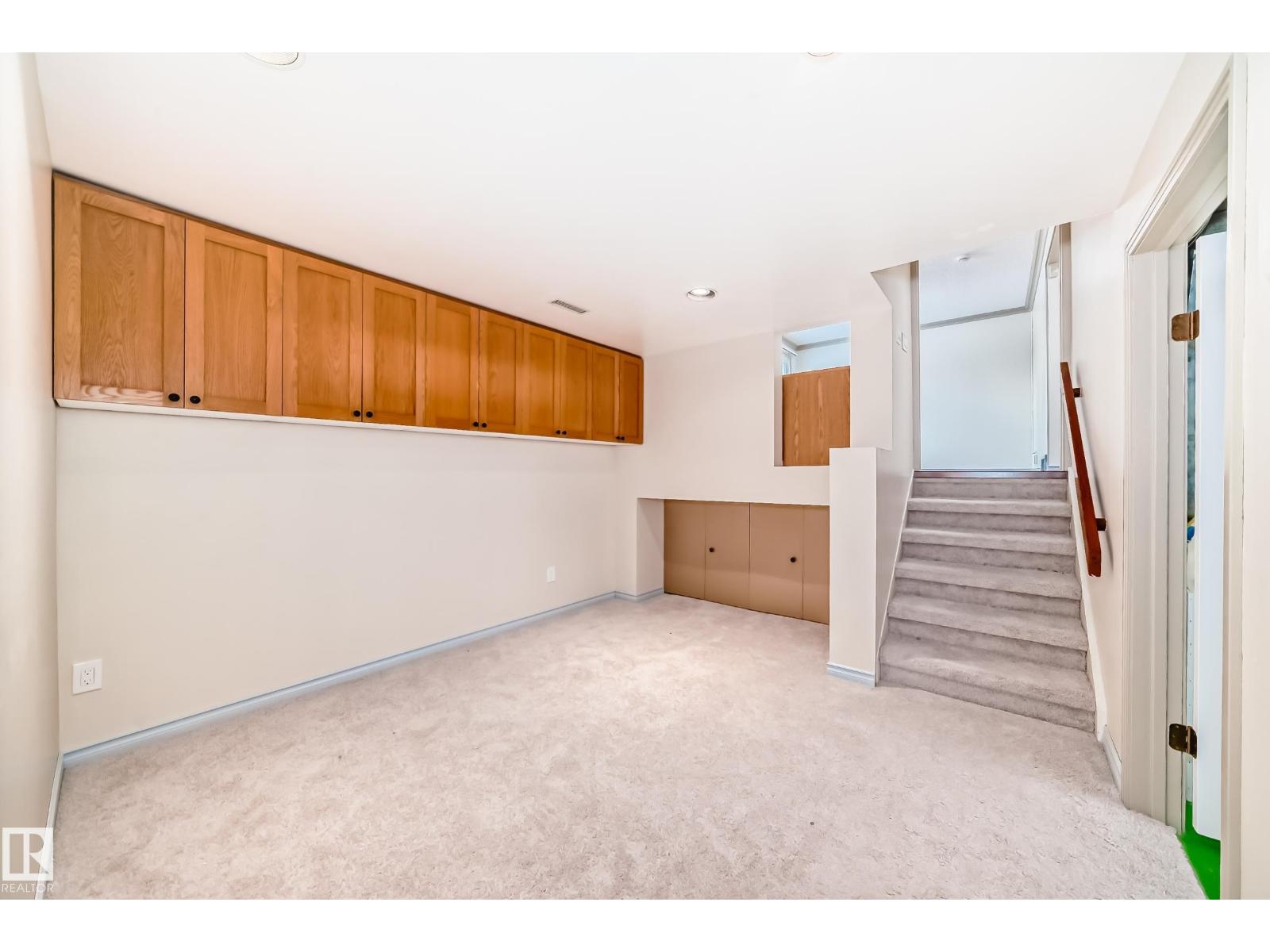 8733 181A ST NW NW, Edmonton