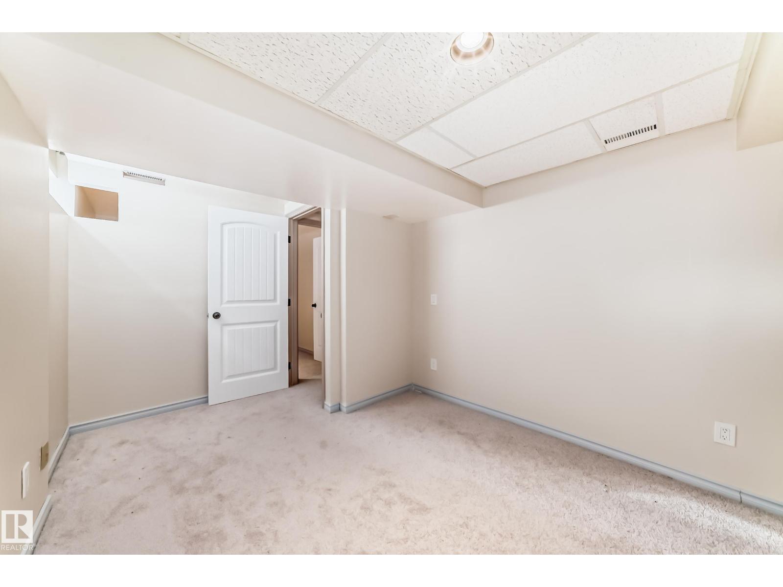 8733 181A ST NW NW, Edmonton