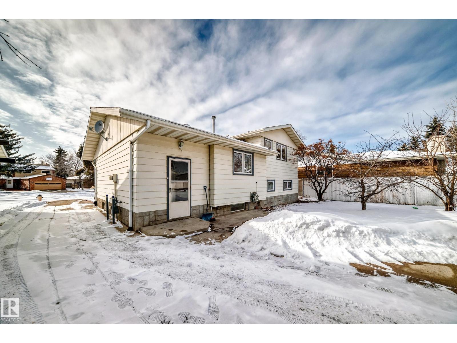 8733 181A ST NW NW, Edmonton