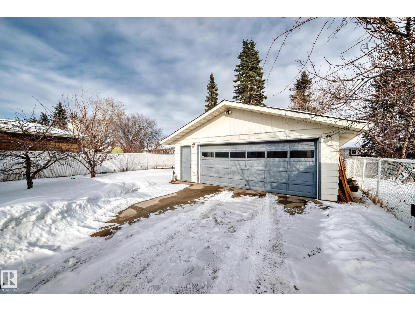 8733 181A ST NW NW, Edmonton