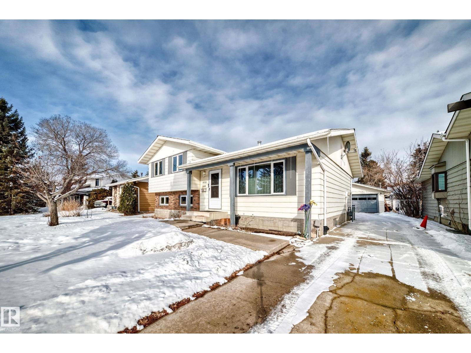 8733 181A ST NW NW, Edmonton