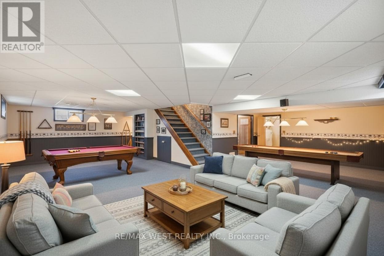 17 FOREST HILL DRIVE - 17