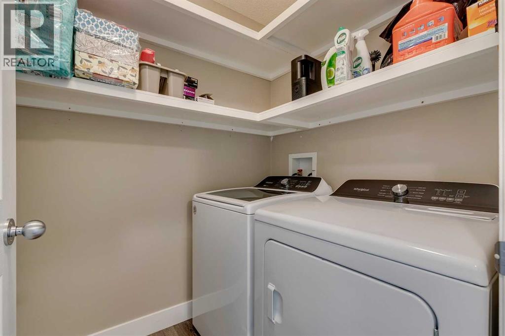 Single Family House for Sale in  Everglen Way SW Evergreen Calgary 