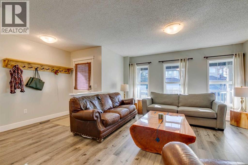 Single Family House for Sale in  Everglen Way SW Evergreen Calgary 