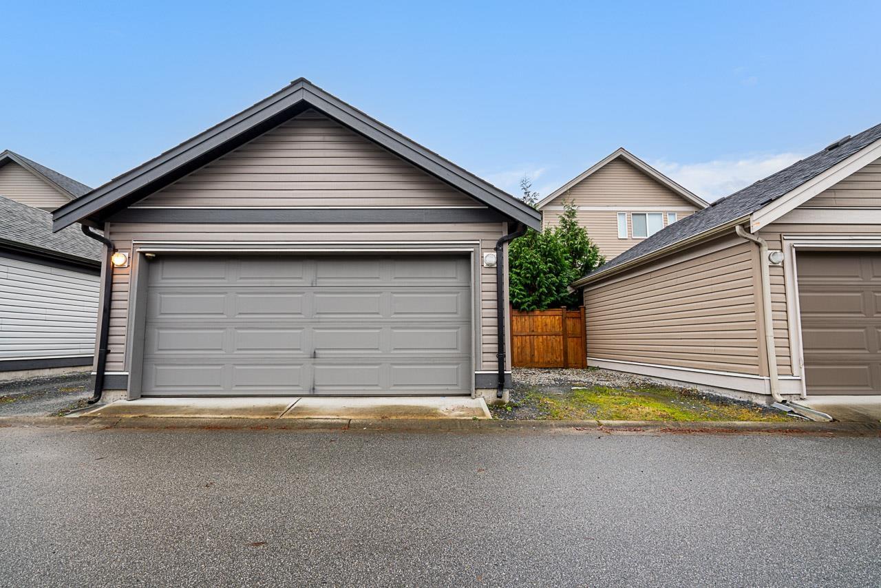 20427 83B AVENUE, Langley