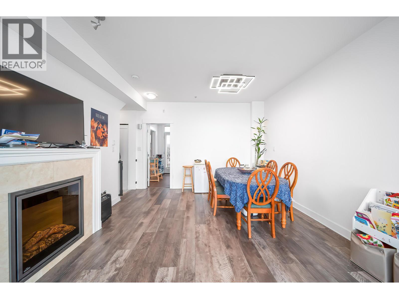 #2-6611 ECKERSLEY Road, Richmond