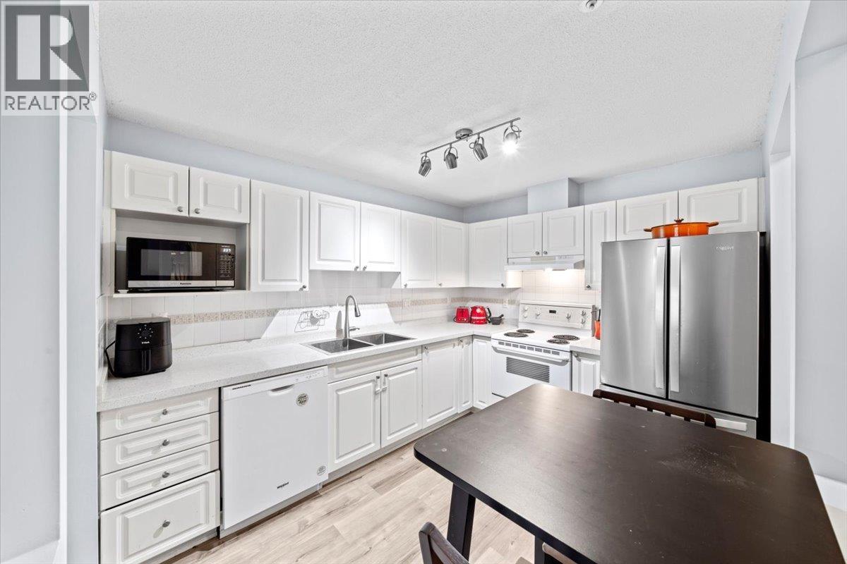 215 2678 DIXON STREET, Port Coquitlam