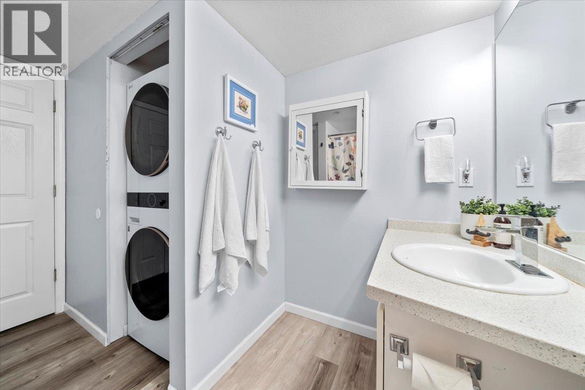 215 2678 DIXON STREET, Port Coquitlam