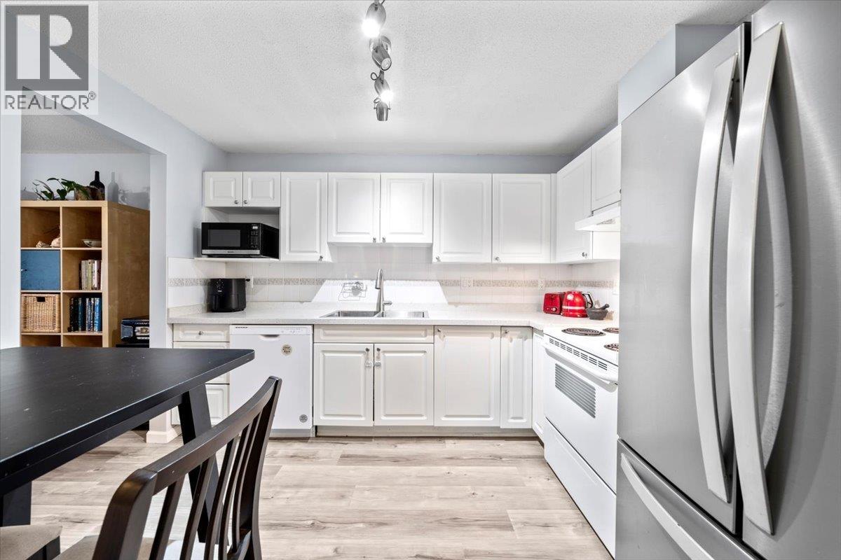 215 2678 DIXON STREET, Port Coquitlam