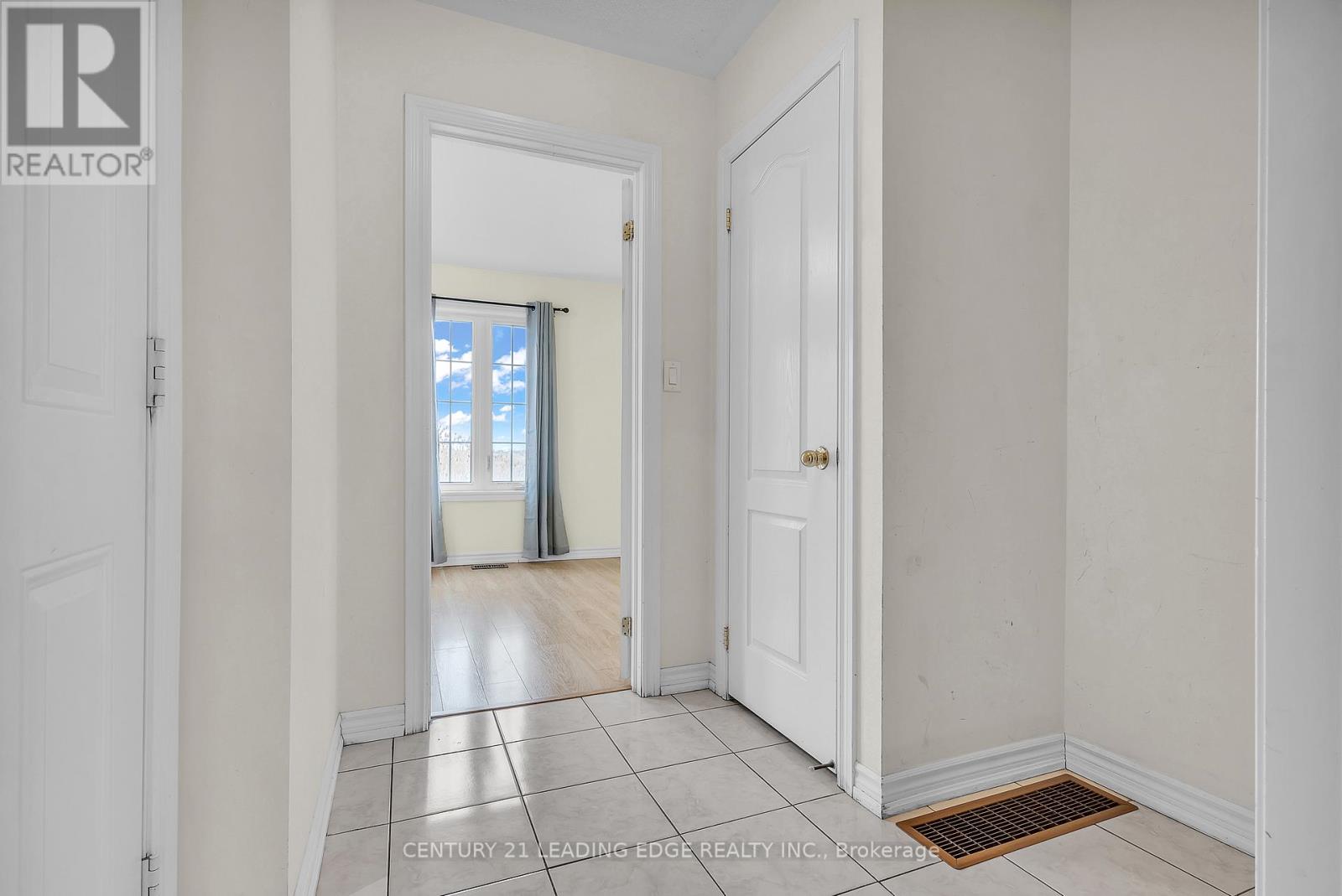 26 SHIFF CRESCENT - 7