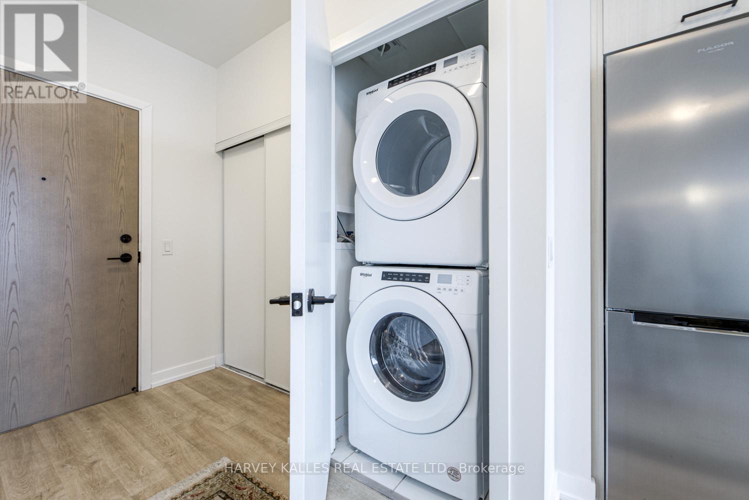 #1001 2300 ST CLAIR AVENUE W - 20