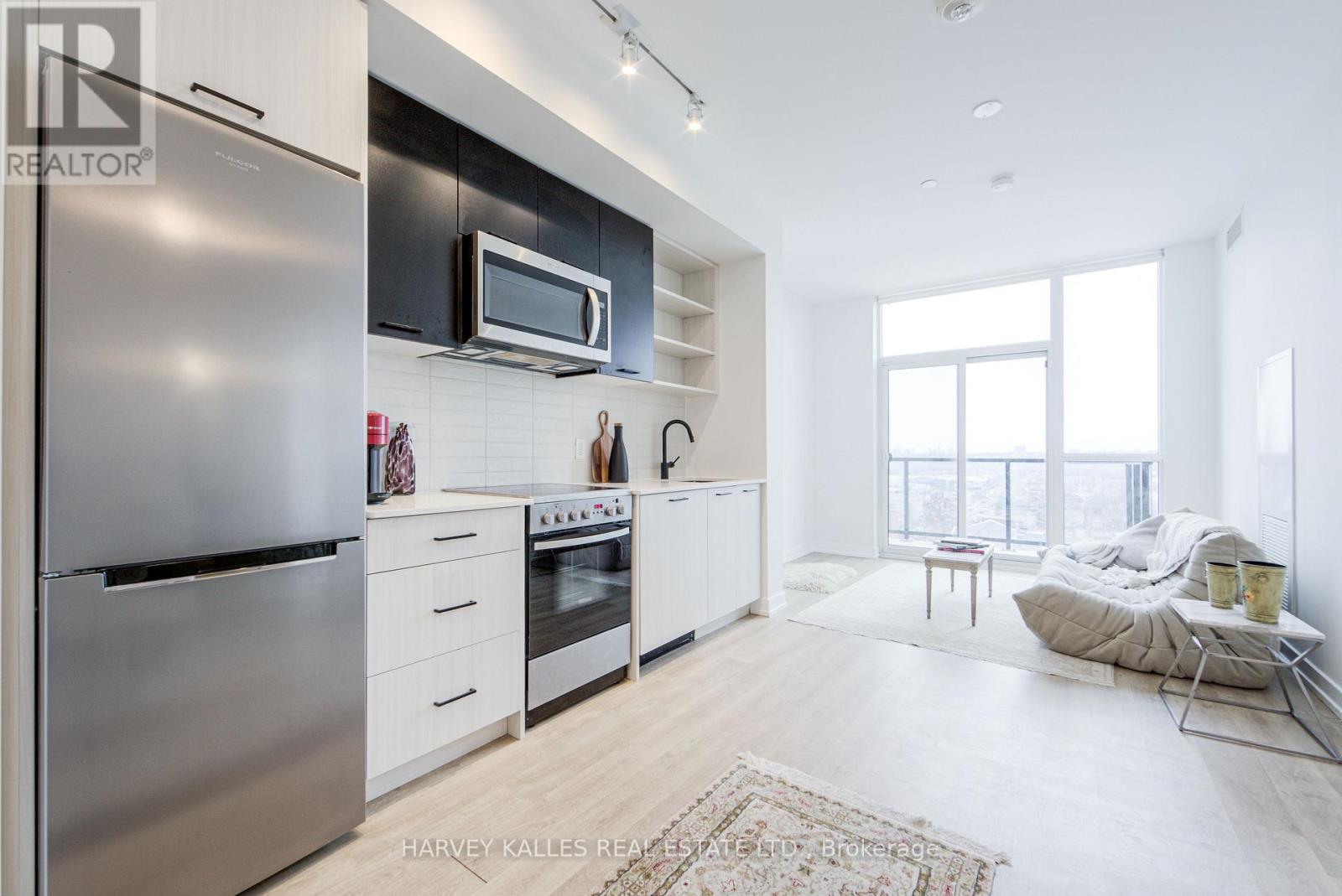 #1001 2300 ST CLAIR AVENUE W - 4