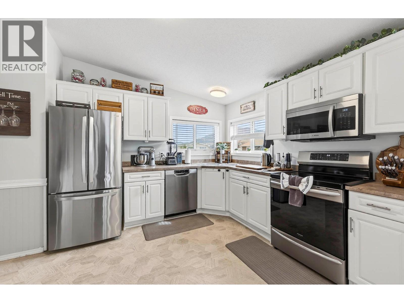 #23 768 SHUSWAP ROAD - 13