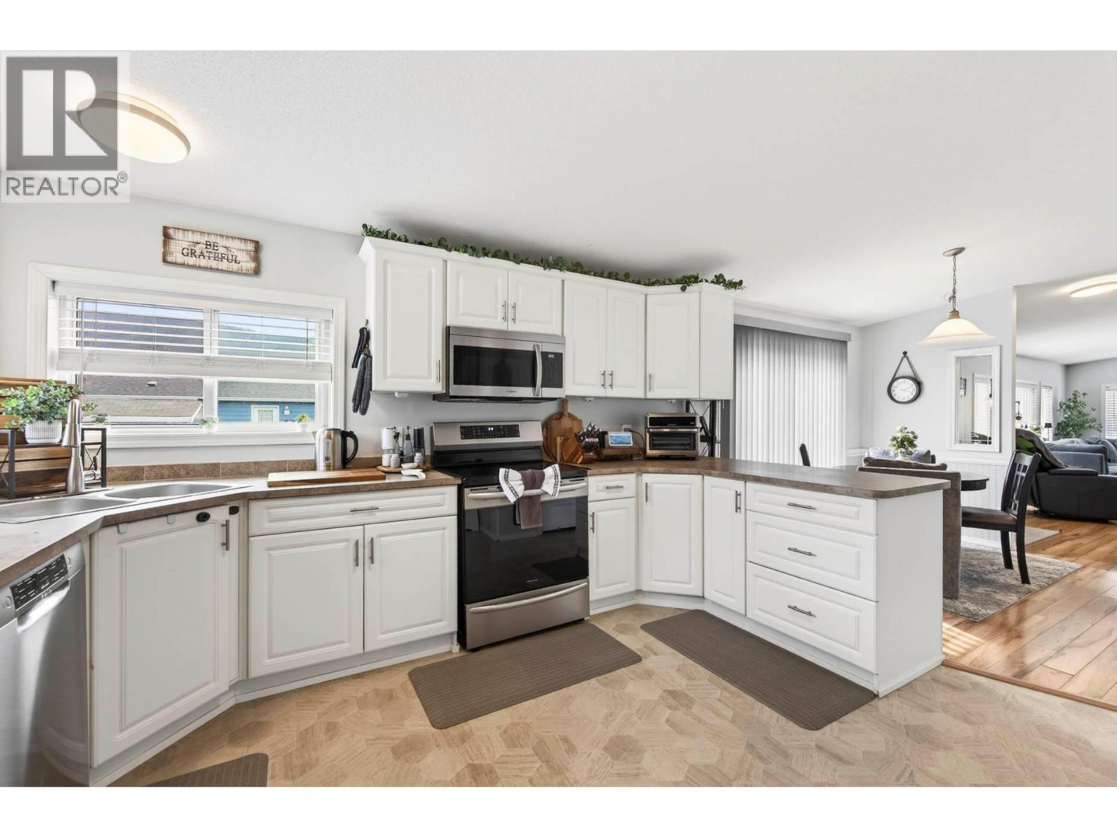 #23 768 SHUSWAP Road - 14