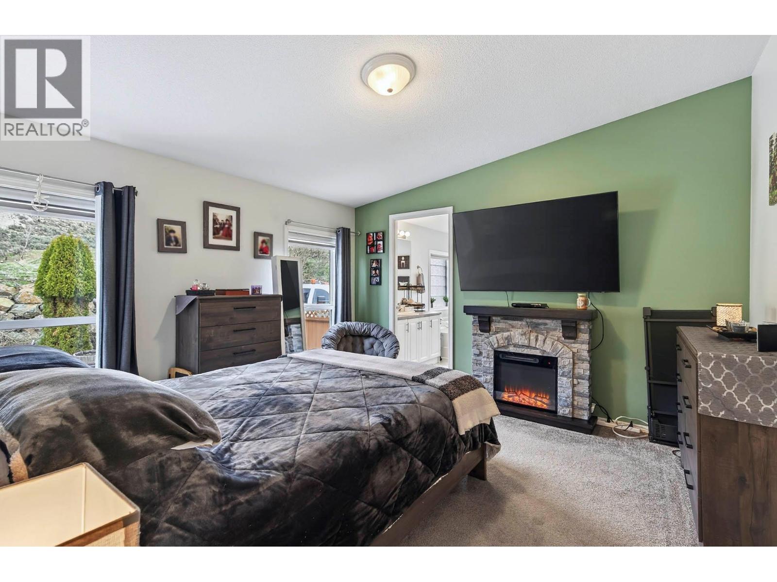 #23 768 SHUSWAP Road - 19