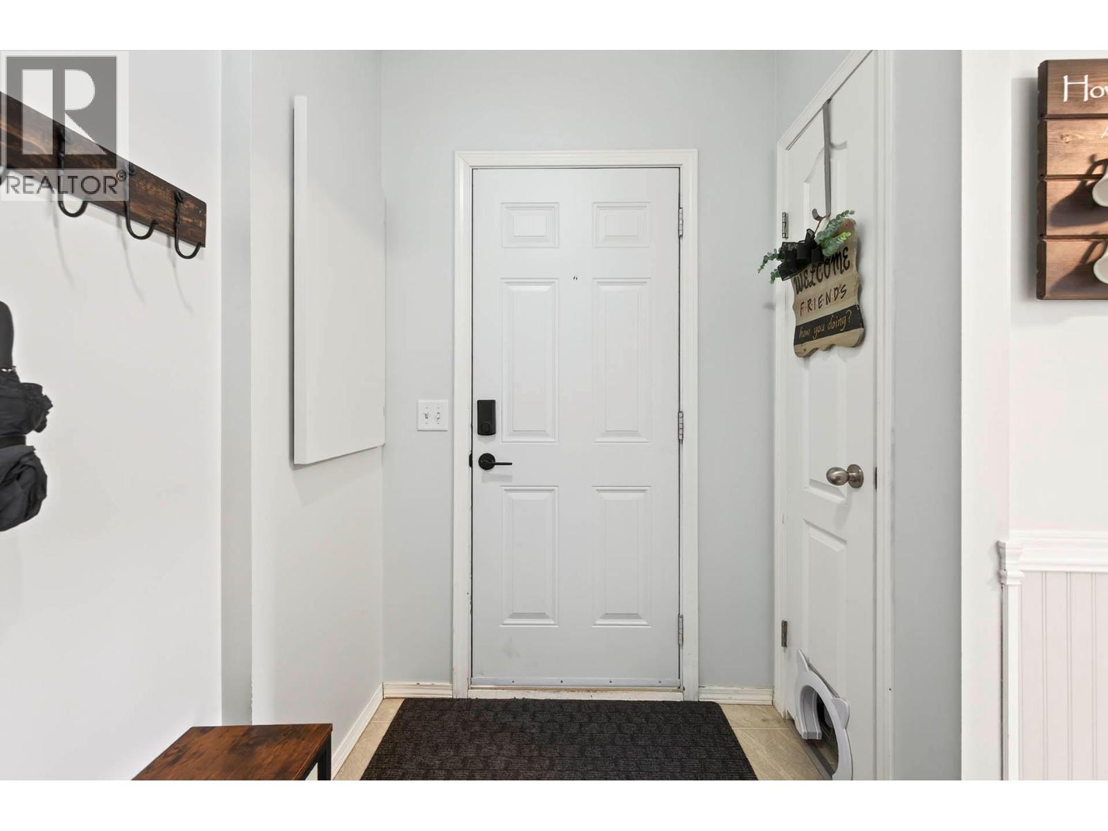 #23 768 SHUSWAP Road - 32