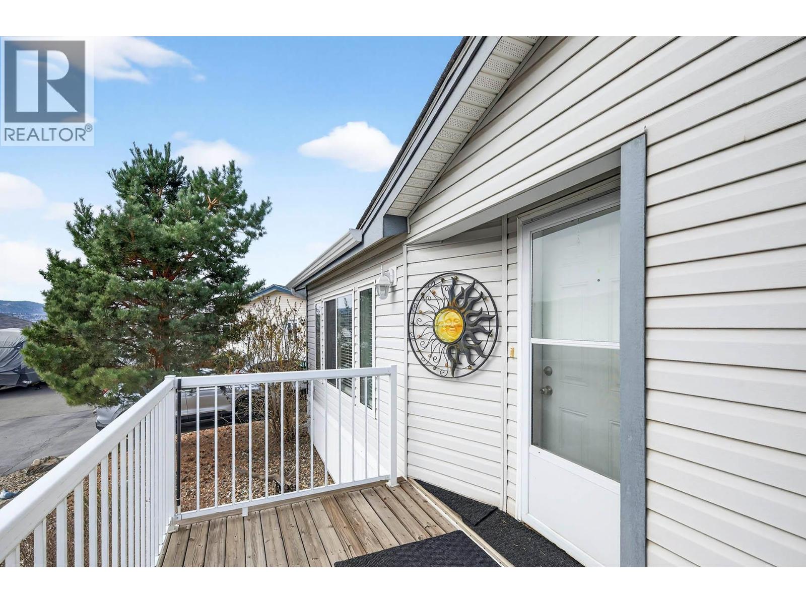 #23 768 SHUSWAP Road - 57
