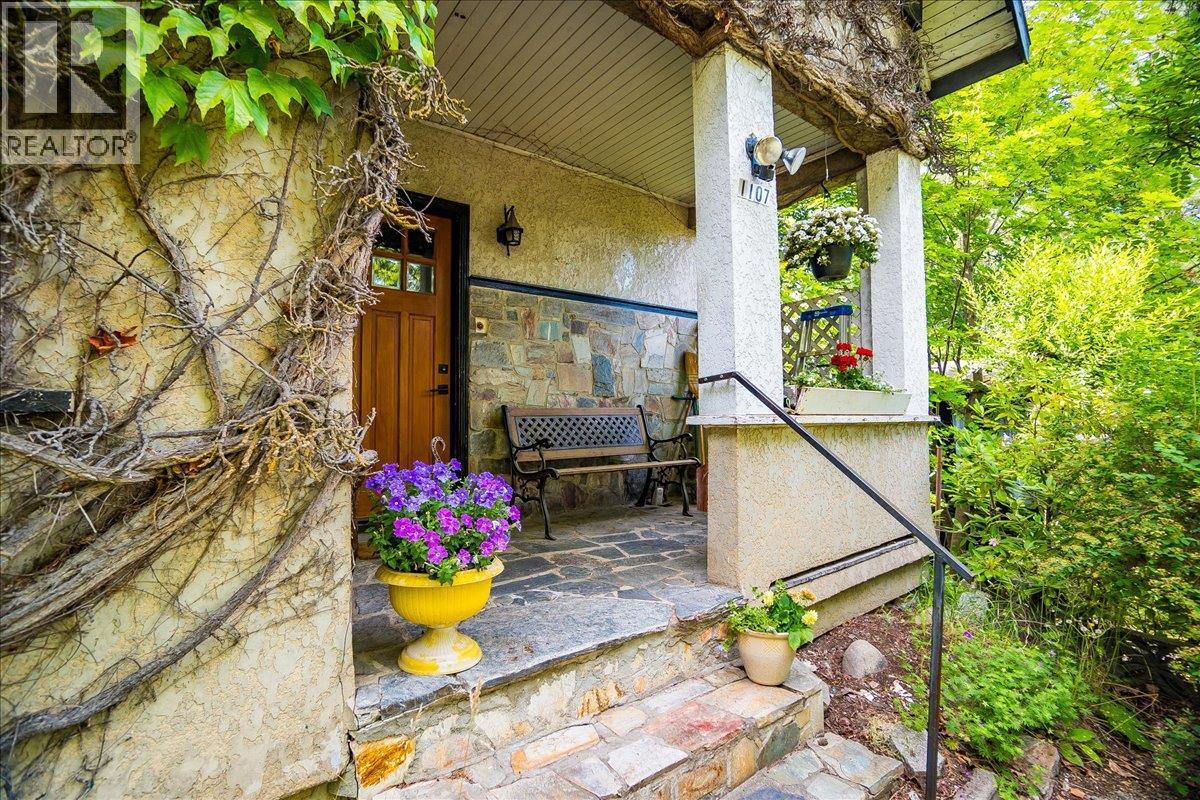 1107 ROBERTSON AVENUE - 16