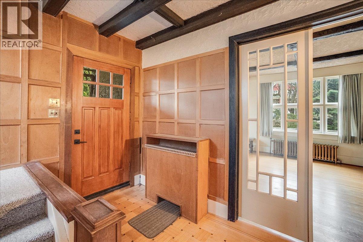 1107 ROBERTSON Avenue - 19