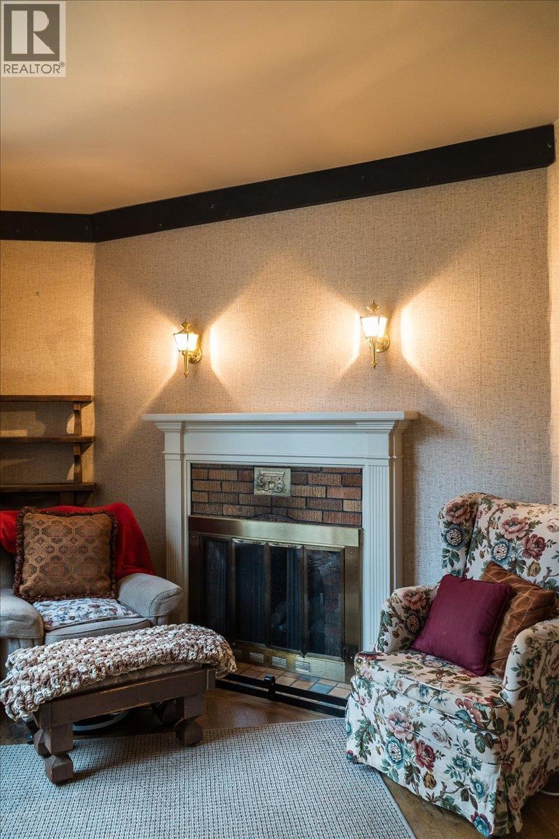 1107 ROBERTSON Avenue - 26