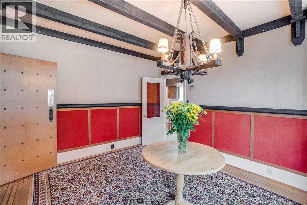 1107 ROBERTSON Avenue - 36