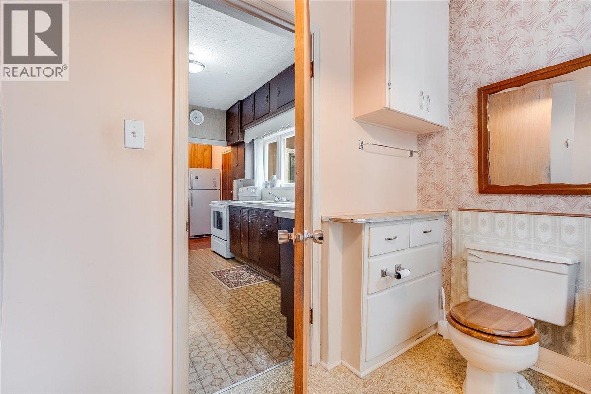 1107 ROBERTSON Avenue - 41