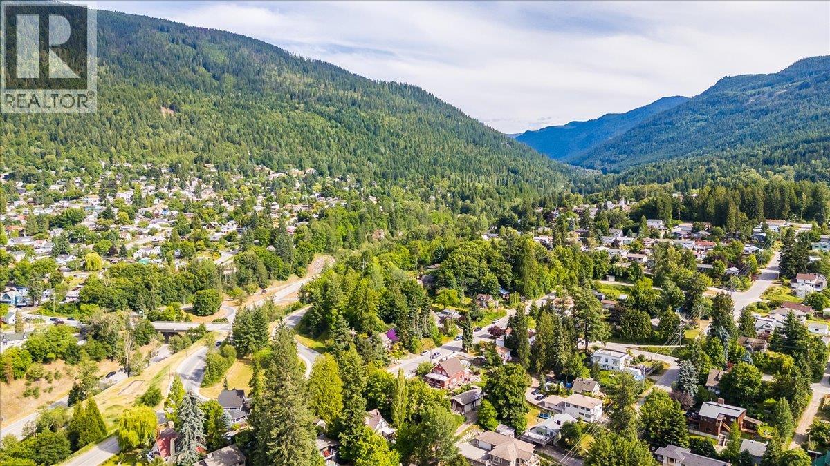 1107 ROBERTSON AVENUE - 93