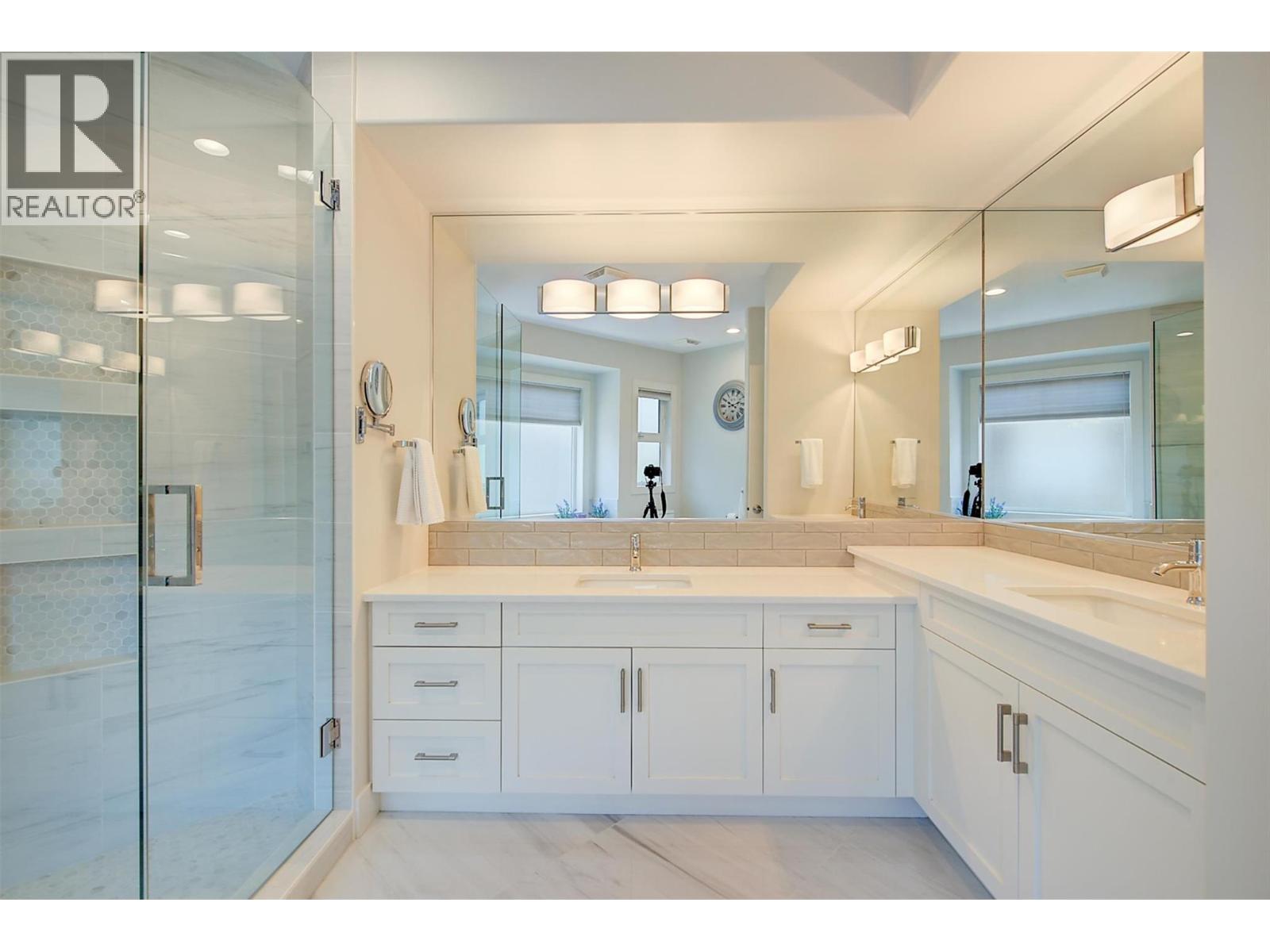  4048 Gallaghers Terrace, Kelowna