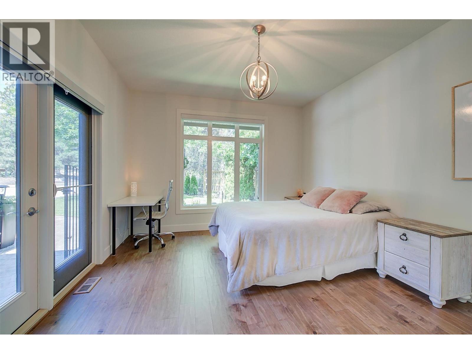  4048 Gallaghers Terrace, Kelowna