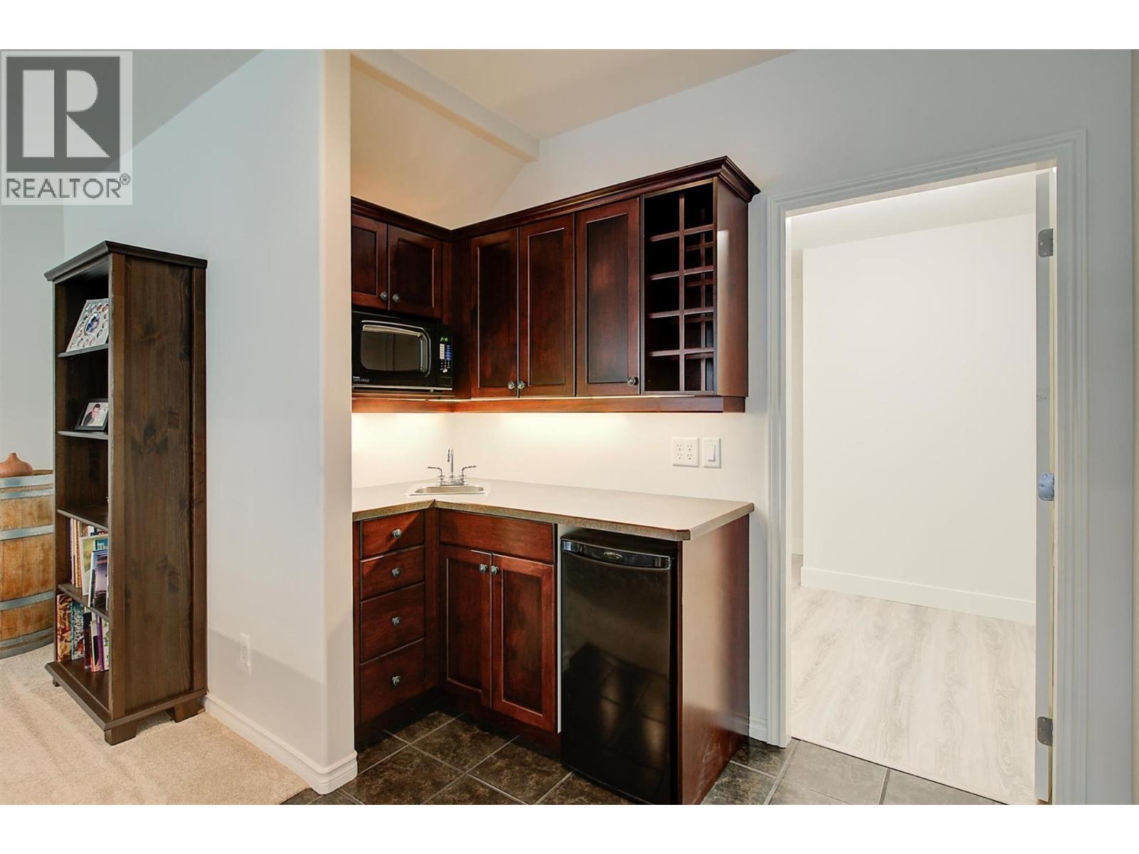  4048 Gallaghers Terrace, Kelowna