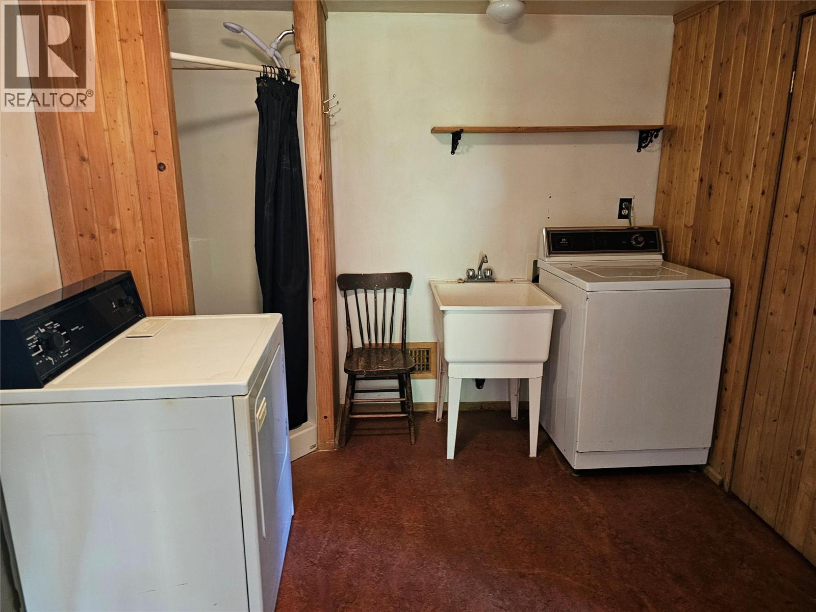  7467 ST THOMAS Road, Winlaw