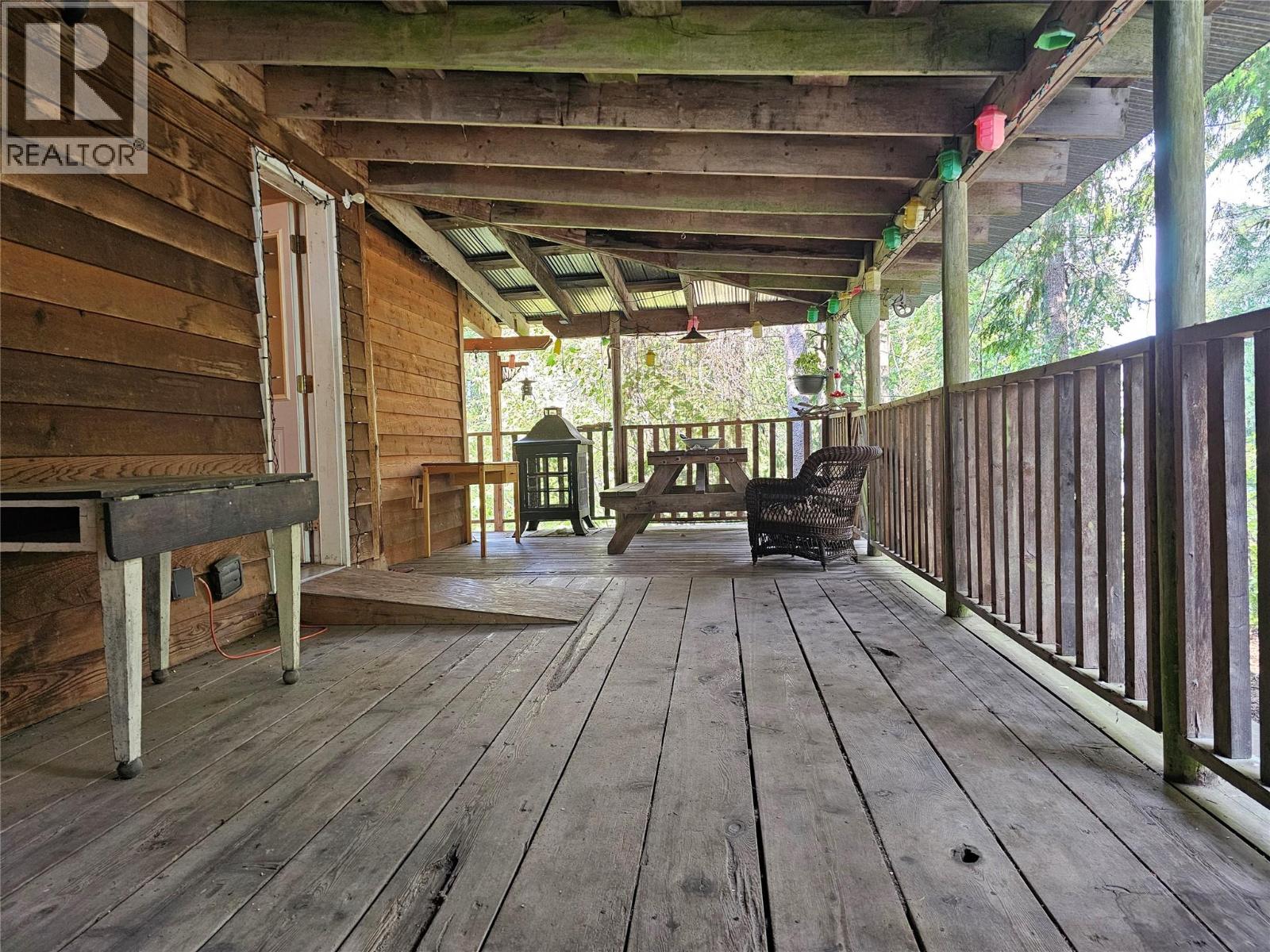  7467 ST THOMAS Road, Winlaw