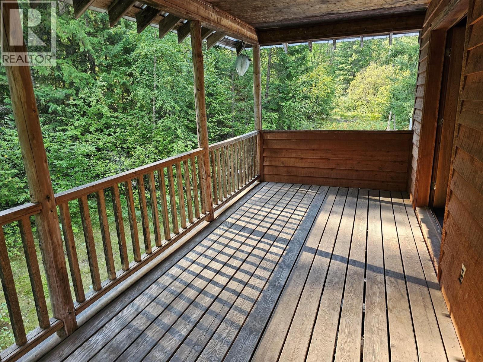  7467 ST THOMAS Road, Winlaw